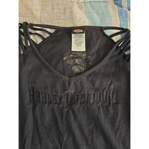 Harley Davidson Long Sleeve Medium‎ Destroyed